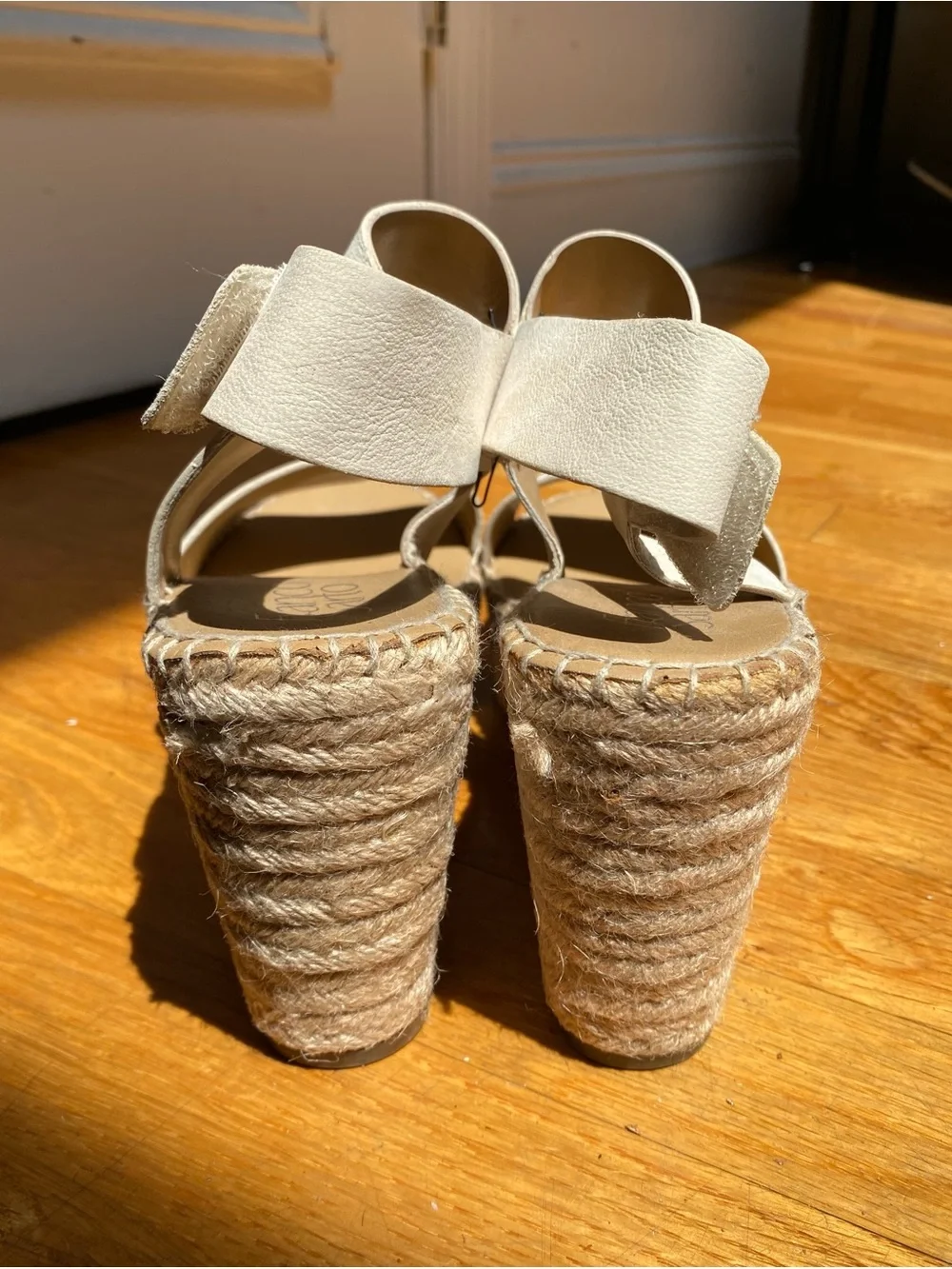 Franco Sarto Cream Bone Leather Ankle Strap Platform Wedges Size 7.5